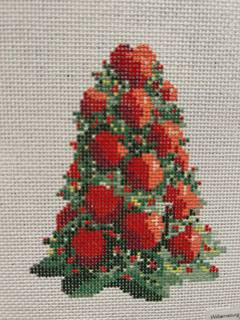 Williamsburg Apple Topiary by Wipstitch Needleworks (thumbnail)