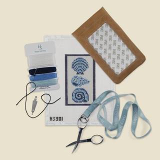 Trio of Seashells Eyeglass Case Kit by Happy Stitching (thumbnail)