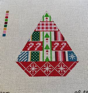 Shelly Tribbey Designs TR09B Holiday Ribbons Triangle 13 mesh by Shelly Tribbey Designs (thumbnail)