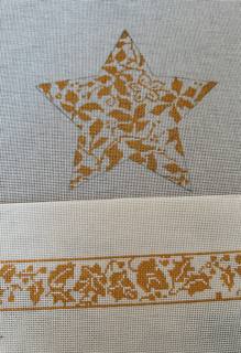 Whimsy & Grace wg11825 Teri's Star - Gold and Wg12460 Holly and Ivy Gusset by Whimsy and Grace (thumbnail)