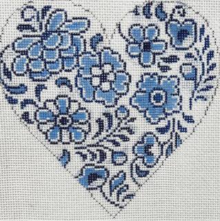 AP4463 Blue and White Floral Heart by Alice Peterson (thumbnail)